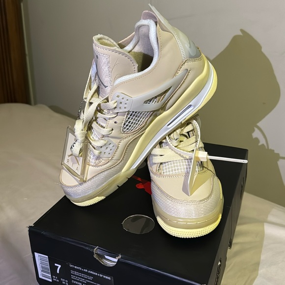 off-white x Air Jordan 4 SP WMNS - Picture 3 of 3